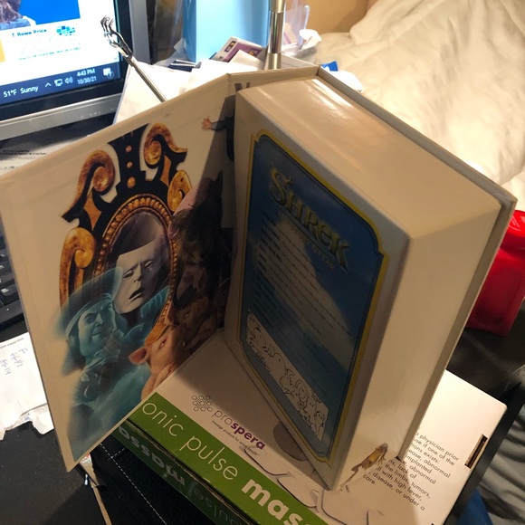 Shrek The Story So Far DVD Box Set - Shrek 1, 2 and 3D with bonus disc - Picture 13 of 16